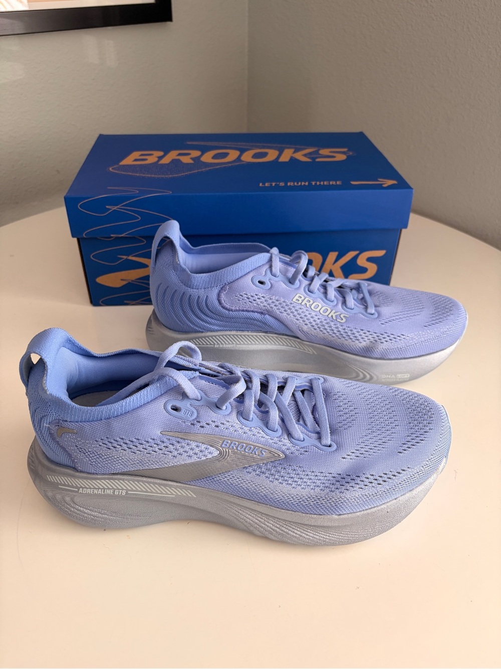 NEW Brooks Adrenaline GTS 25 Lavender Walking Sneaker size 9 Medium B - Picture 4 of 13